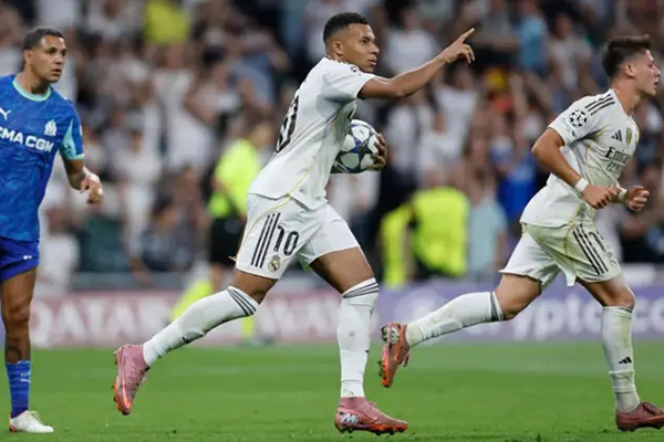 <a href=/zuqiude/ouguan/ target=_blank class=infotextkey>欧冠</a>-皇马2-1马赛取欧冠开门红，姆巴佩点射双响，卡瓦哈尔染红