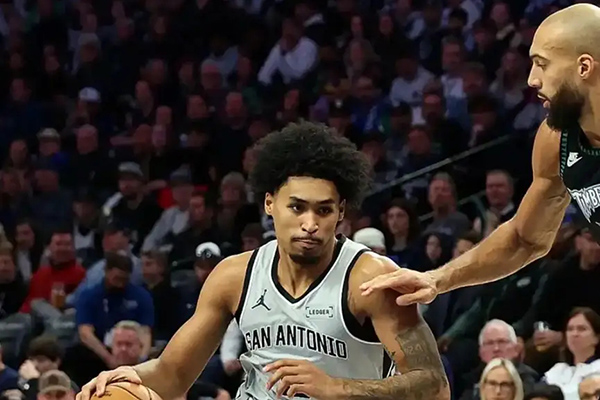 无亚马马刺遇<a href=/lanqiude/timberwolves/ target=_blank class=infotextkey>森林狼</a>:后卫拼劲难敌双塔觉醒