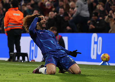 库库雷利亚:从看台到草坪,欧冠主题曲一响儿时梦成真